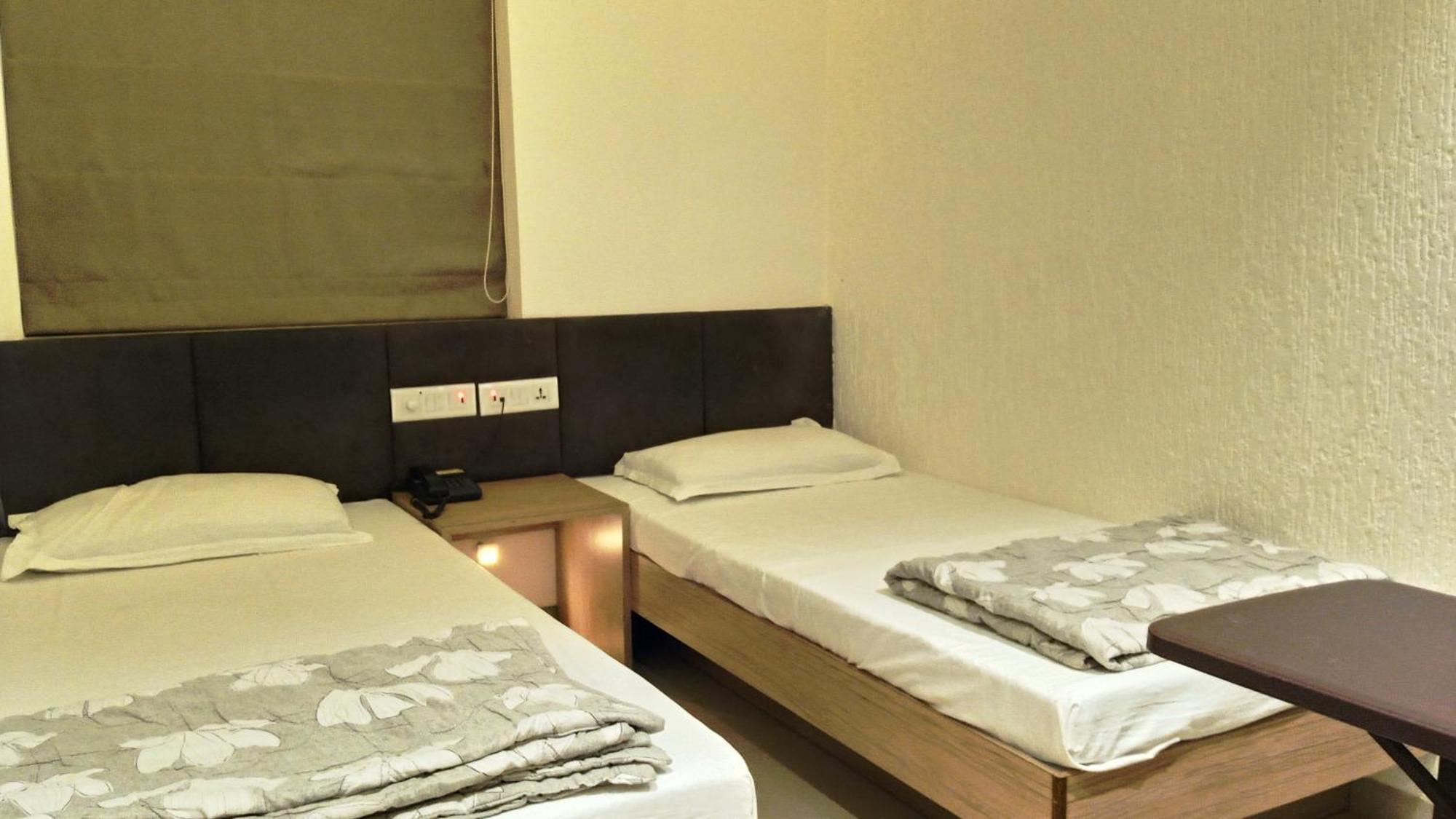Hotel Ramniwas Jālgaon Exteriér fotografie
