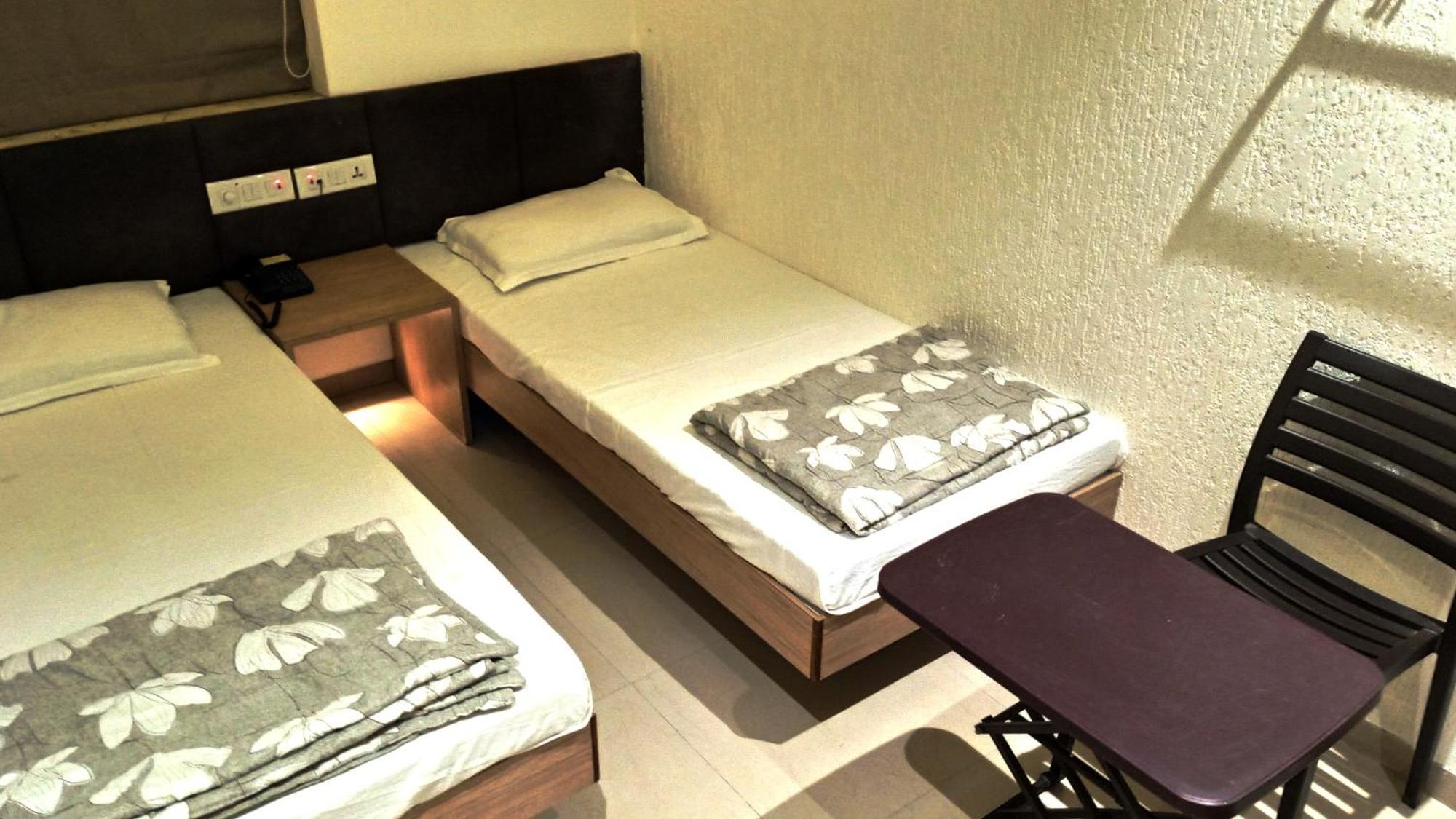 Hotel Ramniwas Jālgaon Exteriér fotografie