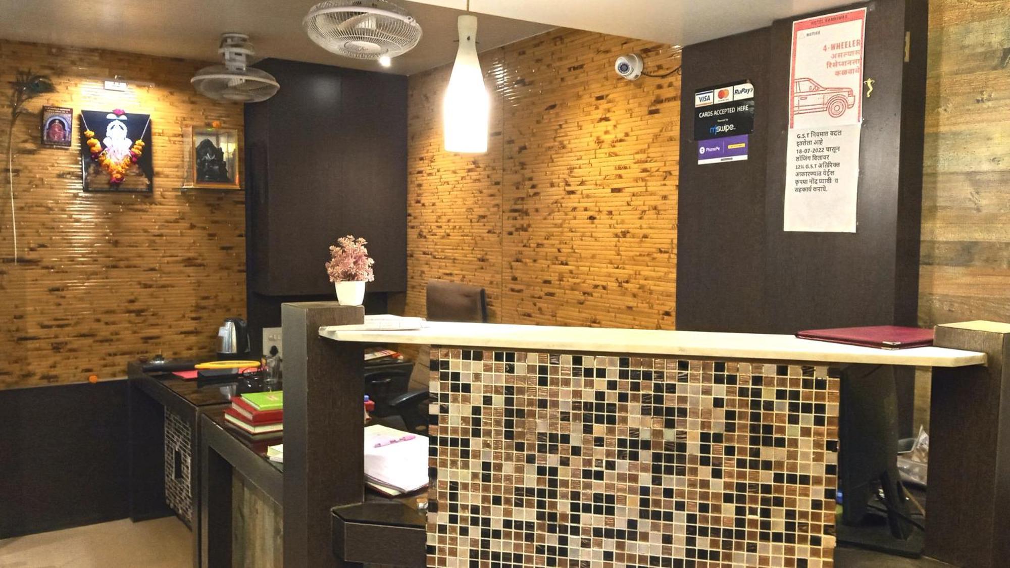 Hotel Ramniwas Jālgaon Exteriér fotografie